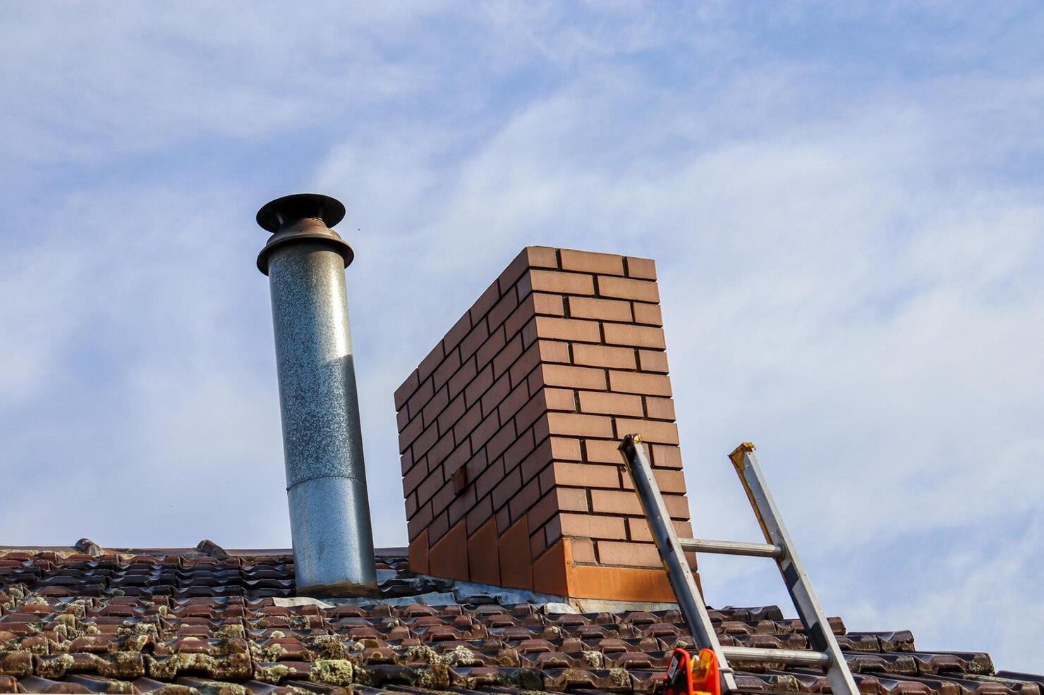 CHIMNEY BRICKS REPAIR